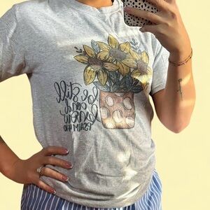 Gray Graphic Tee with Sunflower Design